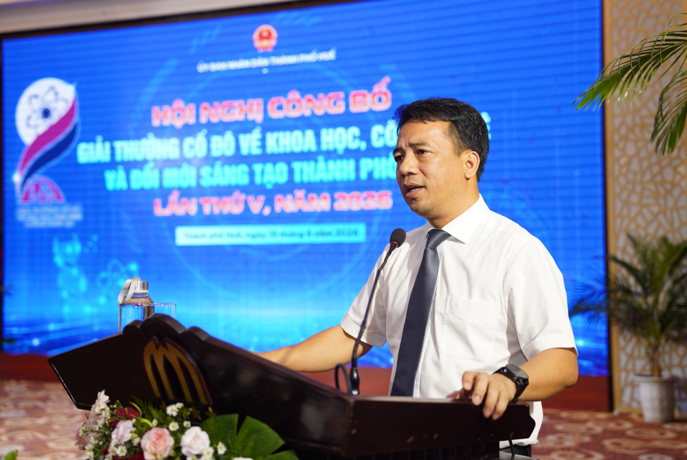 Ông Trần Hữu Thùy Giang, Phó Chủ tịch UBND thành phố Huế, phát biểu tại hội nghị