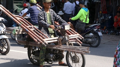 Hanoi offers financial support for needy households to switch to green vehicles