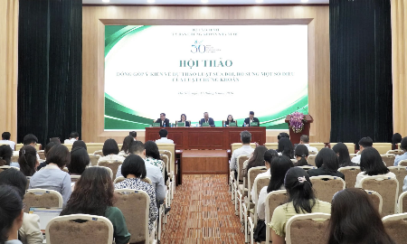 Ủy ban Chứng khoán Nhà nước tổ chức Hội thảo góp ý dự thảo sửa đổi Luật chứng khoán.