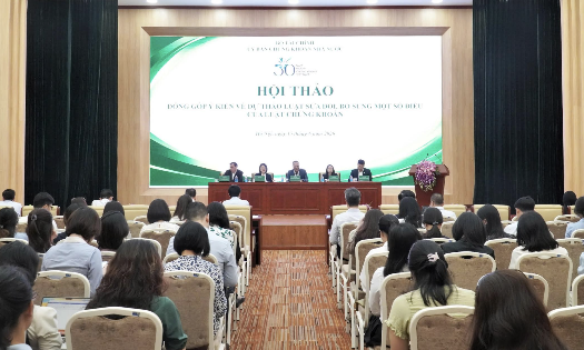 Ủy ban Chứng khoán Nhà nước tổ chức Hội thảo góp ý dự thảo sửa đổi Luật chứng khoán.
