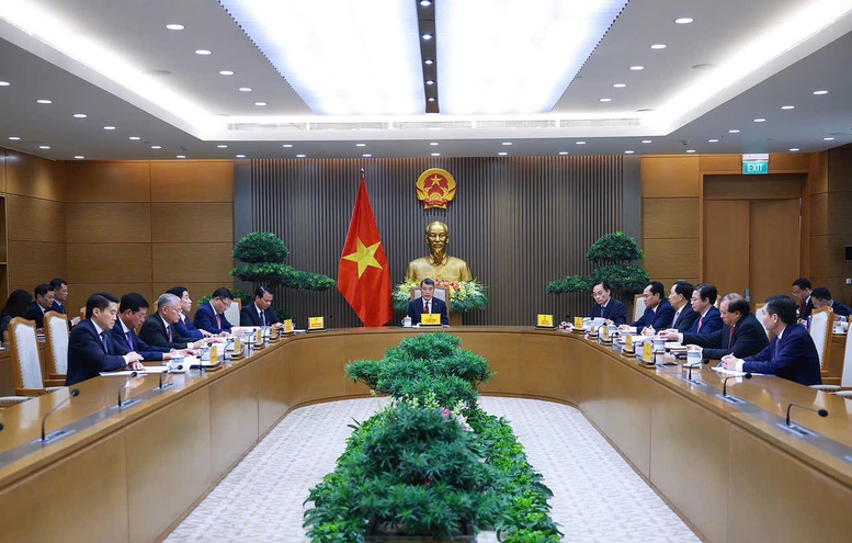 Thủ tướng Lê Minh Hưng cũng mong muốn hai bên mở rộng hơn nữa hợp tác khoa học công nghệ, giáo dục, đào tạo nhân lực chất lượng cao, y tế, nhất là y dược học cổ truyền; đẩy mạnh hợp tác văn hóa, du lịch... - Ảnh: VGP