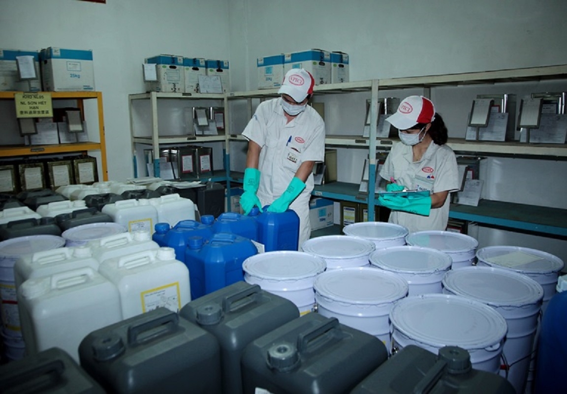 Hóa chất là nhóm hàng có mức độ rủi ro cao, liên quan trực tiếp đến công tác phòng, chống ma túy. Ảnh minh họa