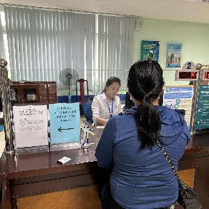 Bảo hiểm thất nghiệp không chỉ là chính sách trợ cấp khi mất việc, mà được đặt trong vai trò hỗ trợ đào tạo, duy trì việc làm và quản trị rủi ro lao động. Ảnh: Dũng Hiếu