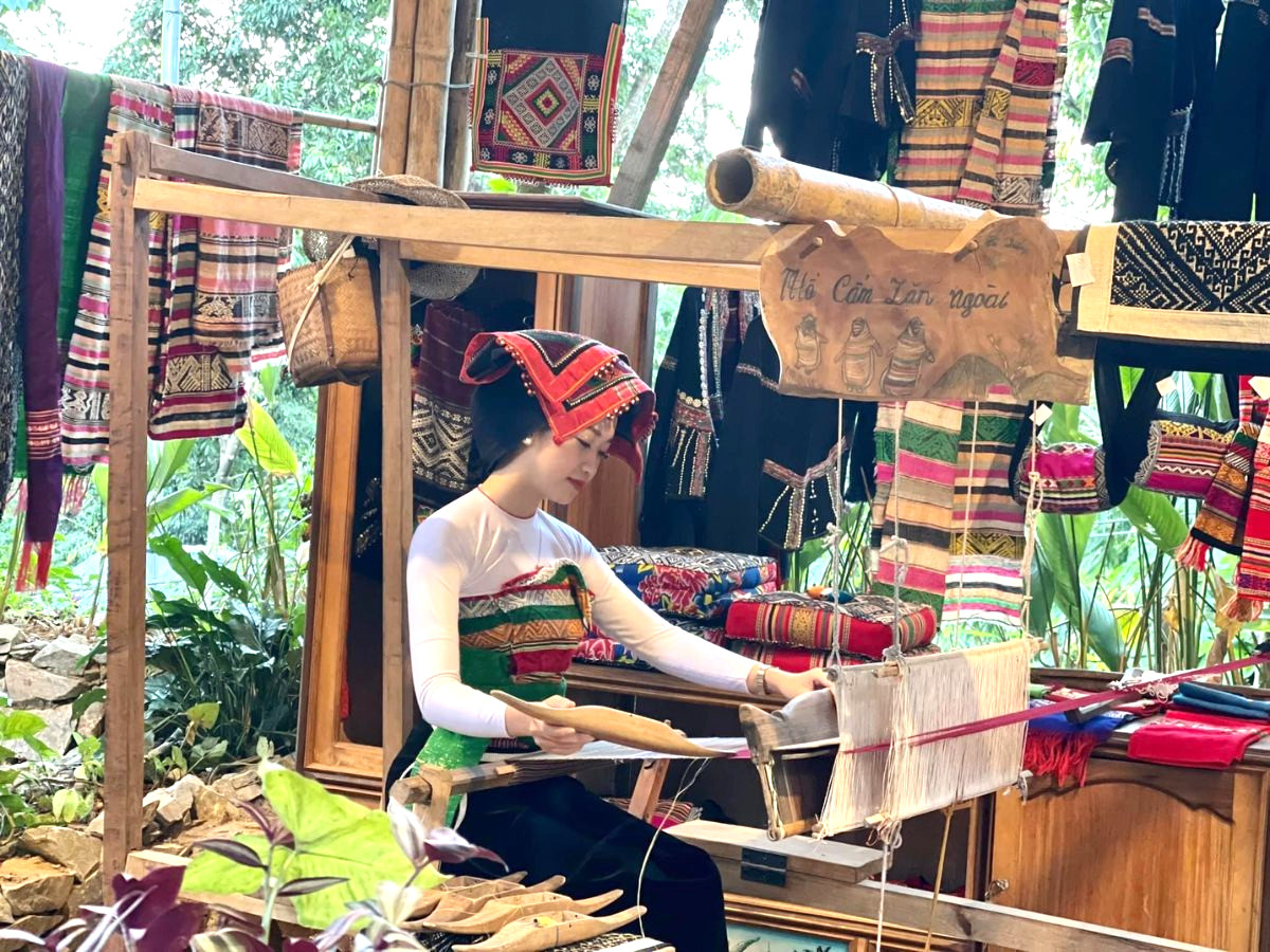 Mạng xã hội ngày càng lan tỏa thì nhu cầu check-in của du khách khi đi du lịch lại càng phổ biến.
