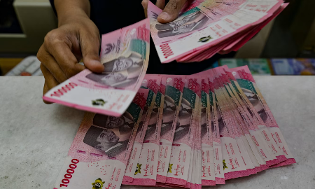 Nhà đầu tư ngoại ồ ạt bán tài sản Indonesia