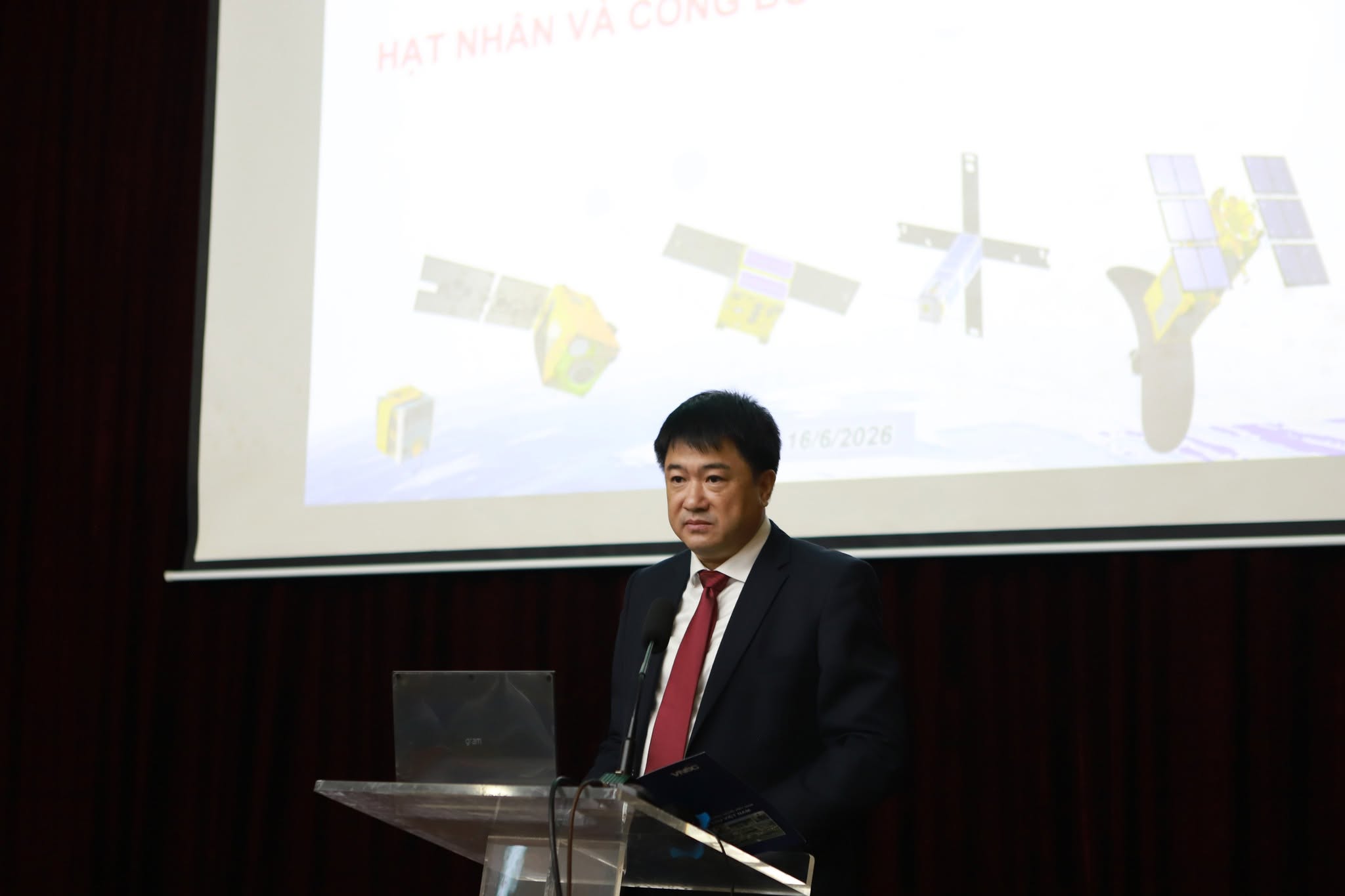 GS.TS. Chu Hoàng Hà, Phó Chủ tịch Viện Hàn lâm Khoa học và Công nghệ Việt Nam
