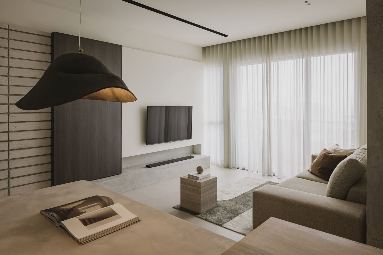 Các gia chủ thường tập trung vào những thứ như loại đá phù hợp cho mặt bếp hay tỷ lệ lý tưởng của một căn phòng.