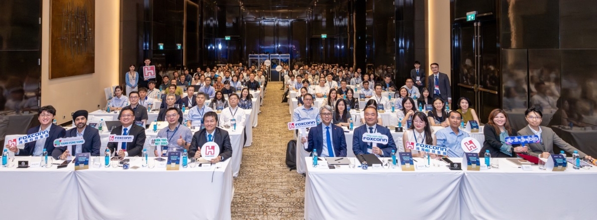 Diễn đàn quy tụ các đối tác trong chuỗi cung ứng, tập trung thảo luận các giải pháp tiếp cận điện xanh cho doanh nghiệp theo cơ chế mua bán điện trực tiếp tại Việt Nam, cũng như các cơ hội đầu tư bền vững trong quá trình chuyển dịch năng lượng.&nbsp;Ảnh:&nbsp;Foxconn.