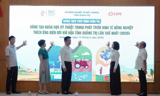 Ban Tổ chức nhấn nút khởi động Cuộc thi