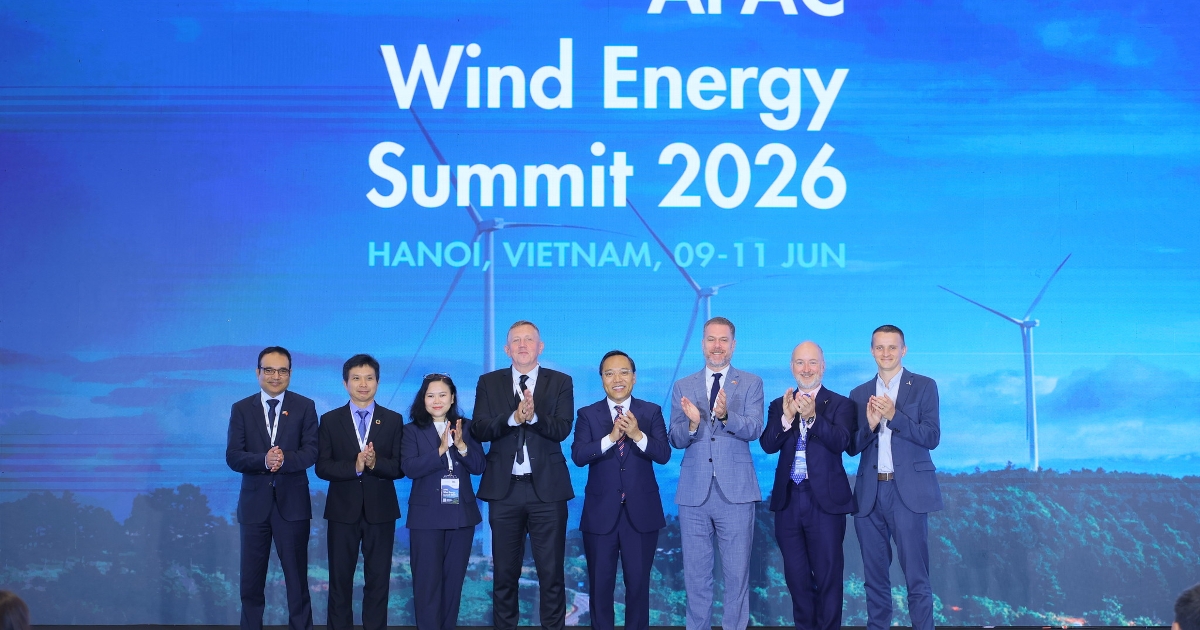 Anh hỗ trợ Việt Nam phát triển điện gió ngoài khơi và tài chính xanh