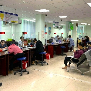 Tiếp nhận hồ sơ tại Trung tâm Dịch vụ việc làm thành phố Đà Nẵng.