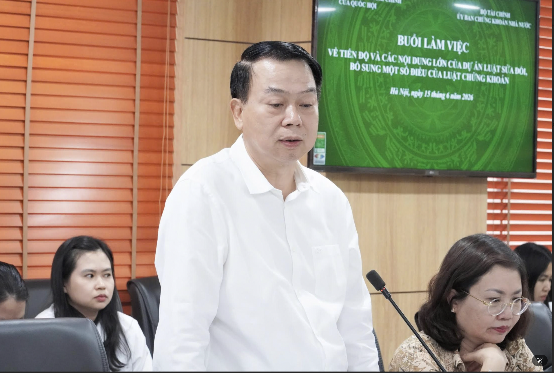 Thứ trưởng Bộ Tài chính Nguyễn Đức Chi. 