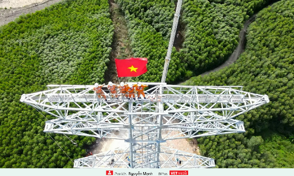 Nhận diện cơ hội và thách thức trong xây dựng mô hình phát triển mới