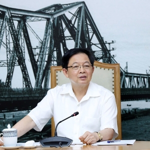 Phó Thủ tướng Hồ Quốc Dũng yêu cầu Bộ Khoa học và Công nghệ khẩn trương hoàn thiện hồ sơ để trình Chính phủ dự thảo Nghị định hướng dẫn thi hành Luật Công nghệ cao trước 20/6/2026 - Ảnh: VGP.