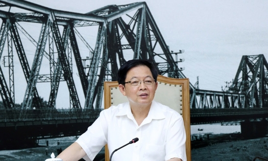 Phó Thủ tướng Hồ Quốc Dũng yêu cầu Bộ Khoa học và Công nghệ khẩn trương hoàn thiện hồ sơ để trình Chính phủ dự thảo Nghị định hướng dẫn thi hành Luật Công nghệ cao trước 20/6/2026 - Ảnh: VGP.