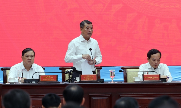 Thủ tướng yêu cầu TP. Hồ Chí Minh tăng tốc các dự án trọng điểm, tạo động lực tăng trưởng