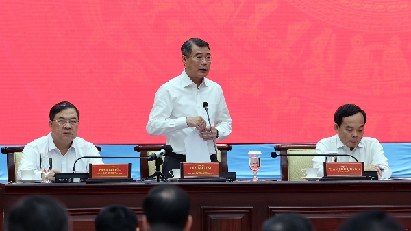 Thủ tướng yêu cầu TP. Hồ Chí Minh tăng tốc các dự án trọng điểm, tạo động lực tăng trưởng