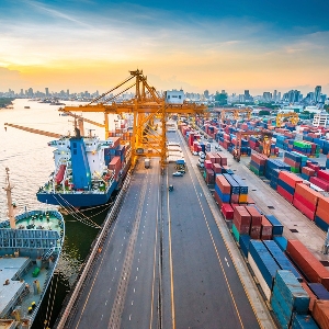 Cảng Cát Lái hiện đóng góp khoảng 50% tổng sản lượng container xuất nhập khẩu cả nước và chiếm hơn 85% của khu vực phía Nam, cảng sở hữu năng lực xử lý vượt trội, lọt top các cảng biển lớn nhất thế giới