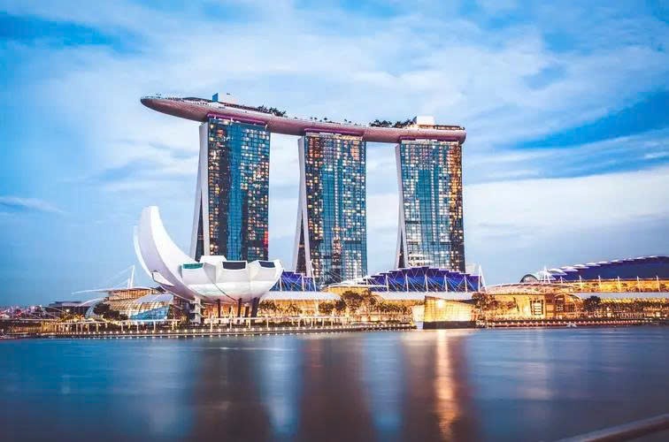 Marina Bay Sands - trung tâm tài chính, sự kiện, giải trí của Singapore. (nguồn ảnh: Báo Thanh niên).