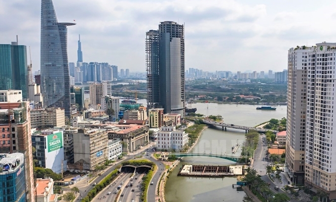 PM asks HCM City to accelerate major infrastructure projects