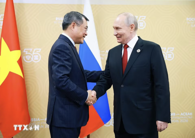 Thủ tướng Lê Minh Hưng gặp Tổng thống Nga Vladimir Putin ngày 18-6 - Ảnh: TTXVN