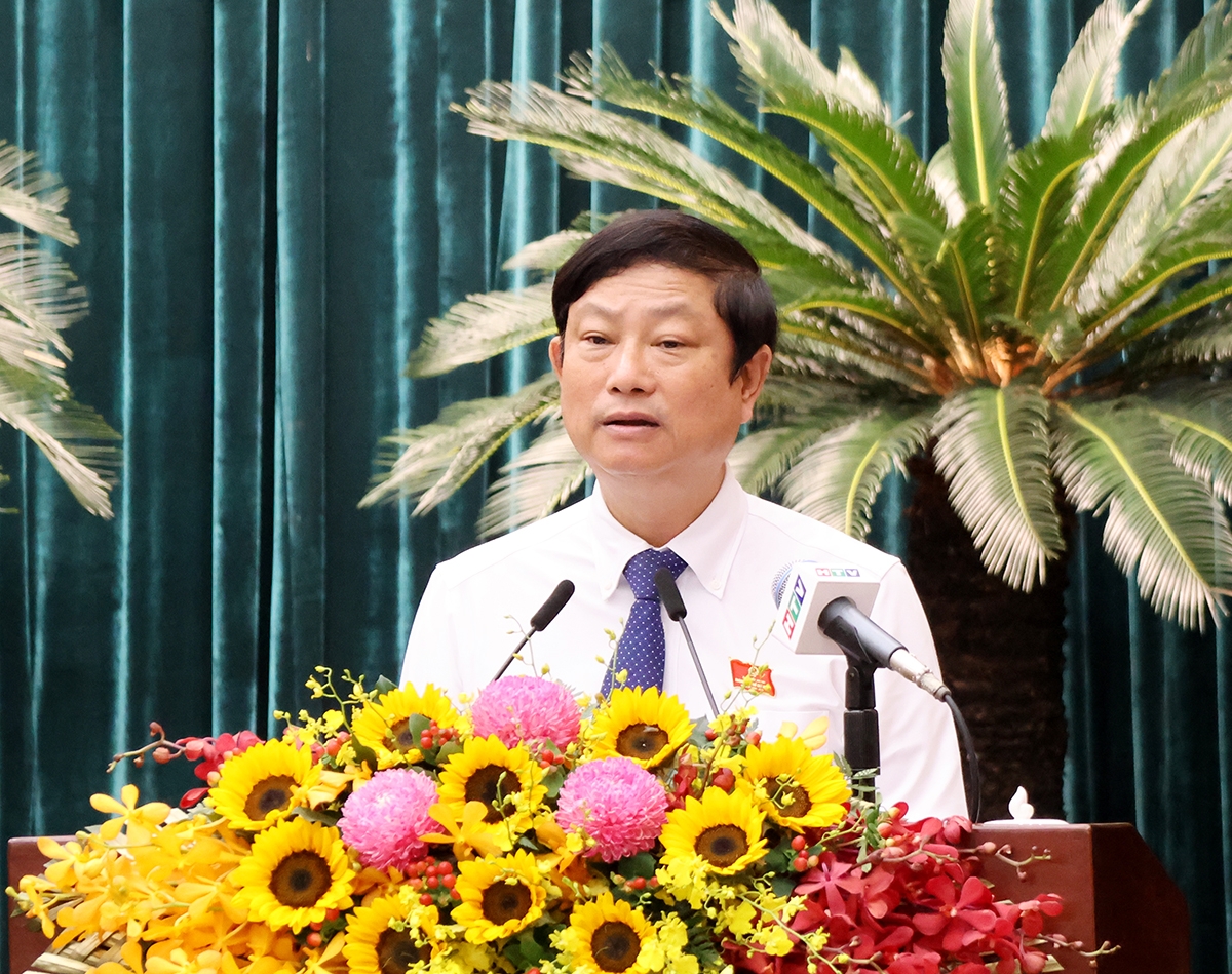 Chủ tịch HĐND TP. Hồ Chí Minh Võ Văn Minh phát biểu tại kỳ họp - Ảnh: Cổng thông tin điện tử TP. Hồ Chí Minh