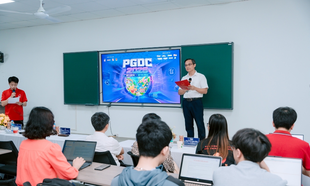 Tiến sĩ Cao Minh Thắng, Viện trưởng Viện Công nghệ Thông tin và Truyền thông (CDIT), Học viện Công nghệ Bưu chính Viễn thông (PTIT), chia sẻ tại sự kiện