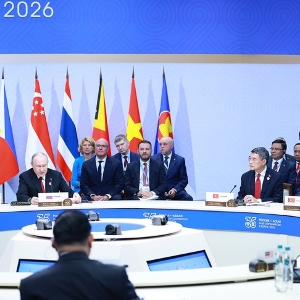 Thủ tướng Lê Minh Hưng dự phiên toàn thể Hội nghị Cấp cao Kỷ niệm 35 năm quan hệ ASEAN - Nga. Ảnh: VGP