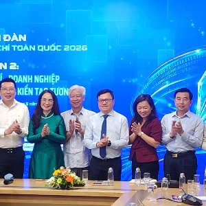 Các nhà báo và đại diện doanh nghiệp cùng phân tích để báo chí và doanh nghiệp củng cố niềm tin với nhau trong bối cảnh bùng nổ thông tin.