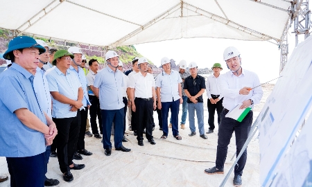 Nghệ An kiểm tra tiến độ các dự án tỷ USD