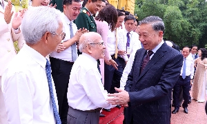 Tổng Bí thư, Chủ tịch nước Tô Lâm gặp mặt 101 nhà báo tiêu biểu, đoạt Giải Báo chí Quốc gia qua các năm, nhân dịp Kỷ niệm 101 năm Ngày Báo chí cách mạng Việt Nam - Ảnh: TTXVN