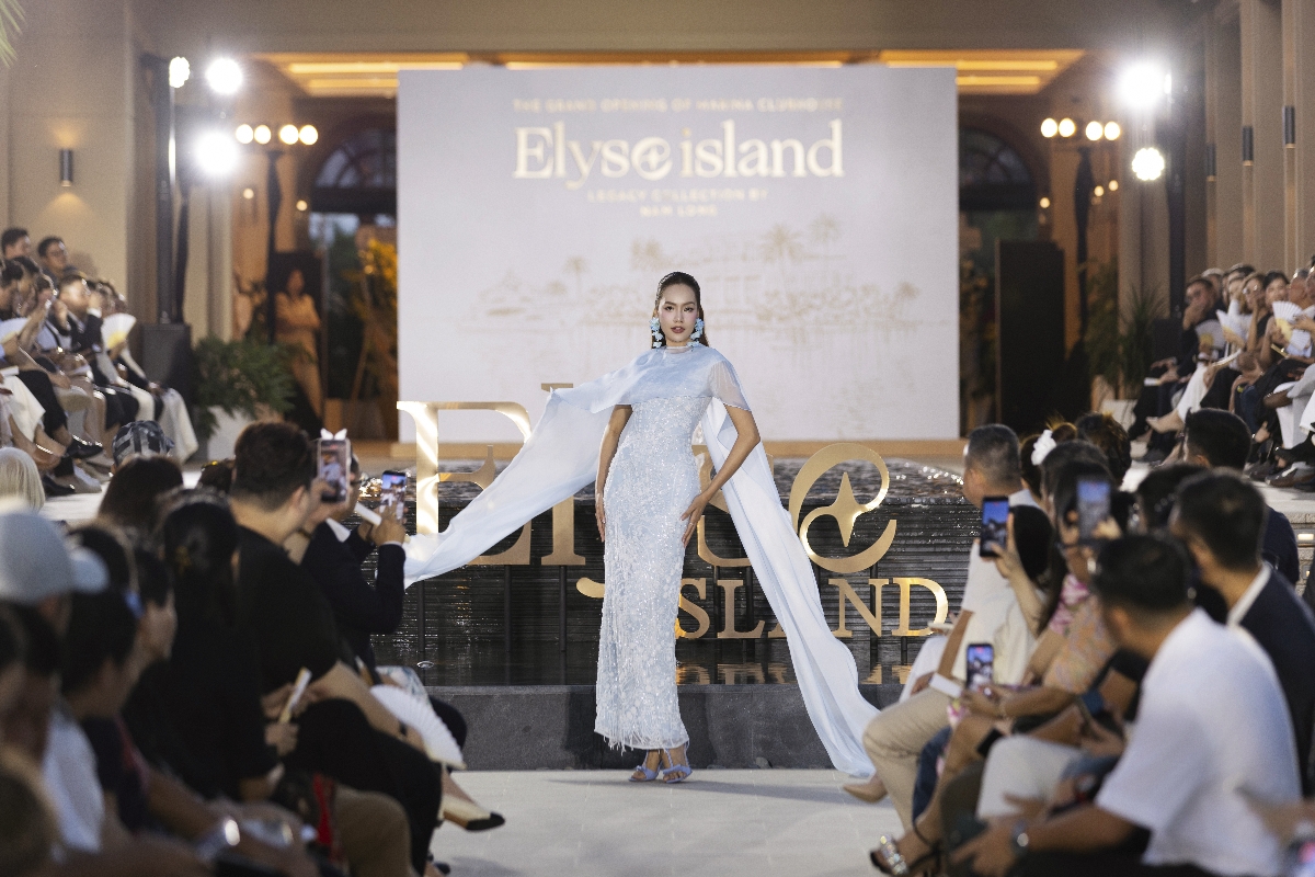 Hoa hậu Lê Hoàng Phương xuất hiện tại sự kiện Elyse Voyage - Ảnh: Nam Long.