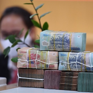 Ngân hàng Nhà nước đề xuất bổ sung điều kiện xếp hạng tín nhiệm và rút ngắn thời gian chấp thuận đối với nhà đầu tư nước ngoài mua cổ phần của tổ chức tín dụng Việt Nam.