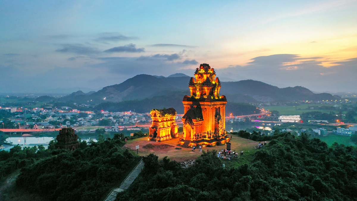 Văn hóa Chăm, võ cổ truyền, ẩm thực địa phương... có thể trở thành sản phẩm thu hút du khách tàu biển.