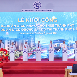 Thủ tướng Chính phủ Lê Minh Hưng và các đại biểu ấn nút khởi công 5 tuyến đường sắt đô thị và 3 dự án nhà ở cho thuê trên địa bàn Hà Nội (Ảnh: VGP)