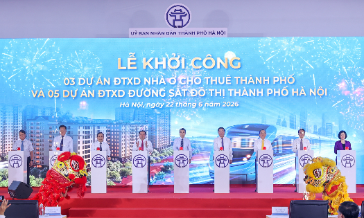 Thủ tướng Chính phủ Lê Minh Hưng và các đại biểu ấn nút khởi công 5 tuyến đường sắt đô thị và 3 dự án nhà ở cho thuê trên địa bàn Hà Nội (Ảnh: VGP)