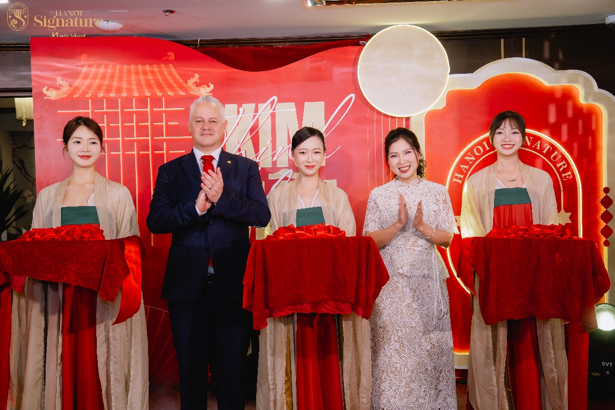 Sự kiện vinh dự được tiếp đón ông Matthew D. Faull – Giám đốc Điều hành kiêm Phó Chủ tịch Cấp cao Swiss-Belhotel International. Ảnh: Hanoi Signature by Swiss-Belhotel.