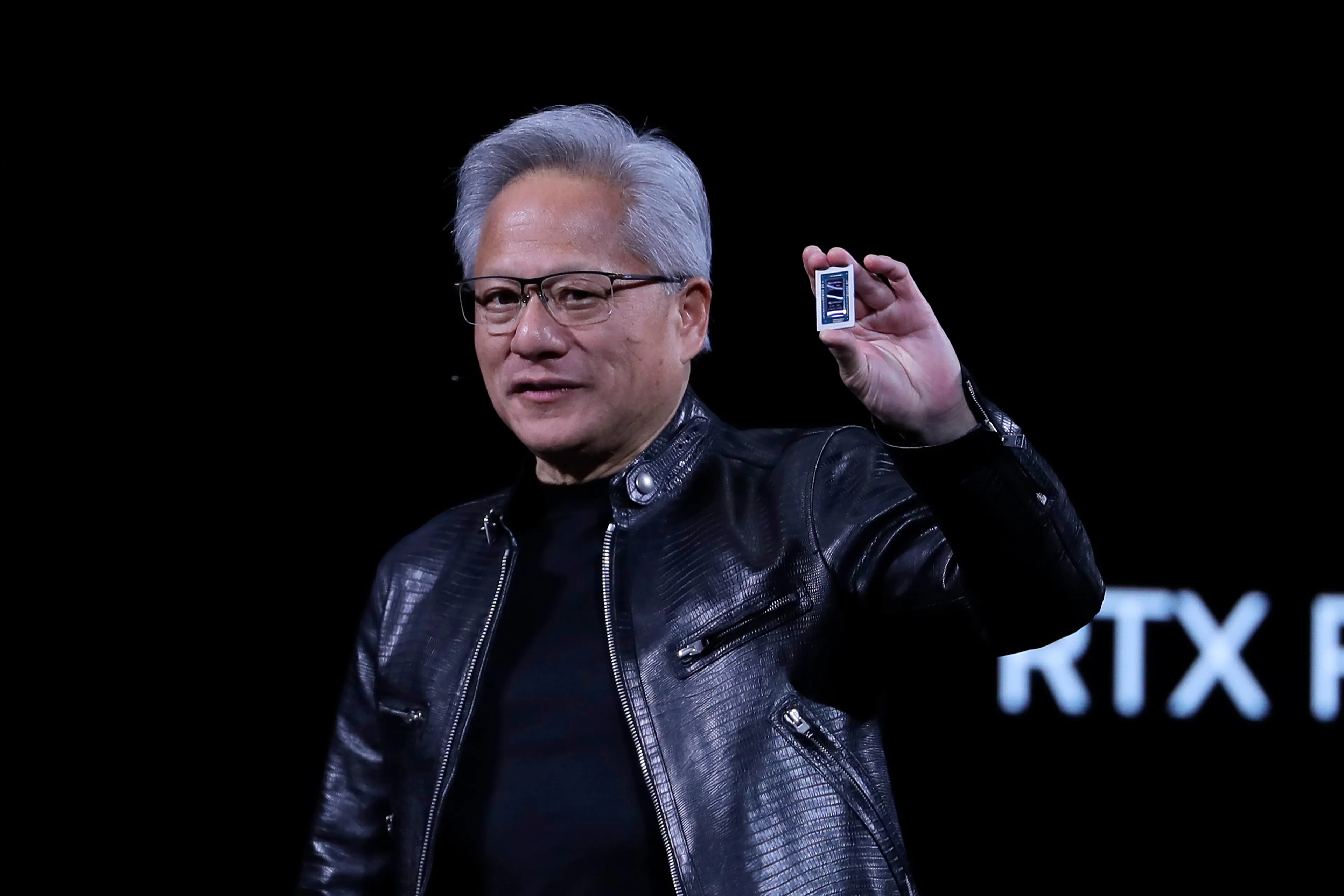 Sự phát triển thần tốc của Nvidia đã đưa công ty trở thành doanh nghiệp có giá trị vốn hóa lớn nhất thế giới, khoảng 5.000 tỷ USD