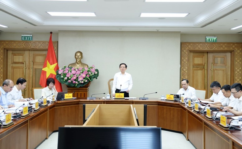Phó Thủ tướng Hồ Quốc Dũng chủ trì cuộc họp - Ảnh: VGP.