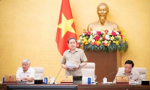 Chủ tịch Quốc hội phát biểu bế mạc phiên họp. Ảnh: Quốc hội.