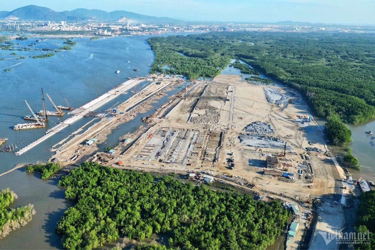 Cảng Phước An , một hợp phần quan trọng của FTZ Long Thành - Phước An.
