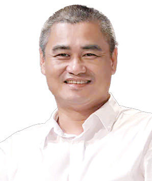 Mr. Pham Ha, Founder and CEO of LuxGroup