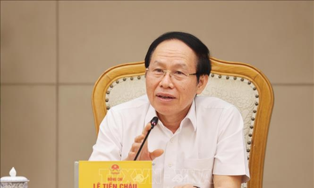 Phó Thủ tướng Lê Tiến Châu chủ trì họp hoàn thiện Đề án thí điểm thực hiện đánh giá, chấm điểm (KPI) về công tác xây dựng pháp luật. Ảnh: TTXVN.