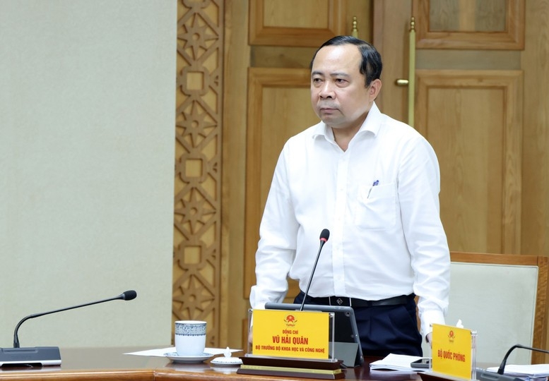 Bộ trưởng Bộ Khoa học và Công nghệ Vũ Hải Quân báo cáo tại cuộc họp - Ảnh: VGP.
