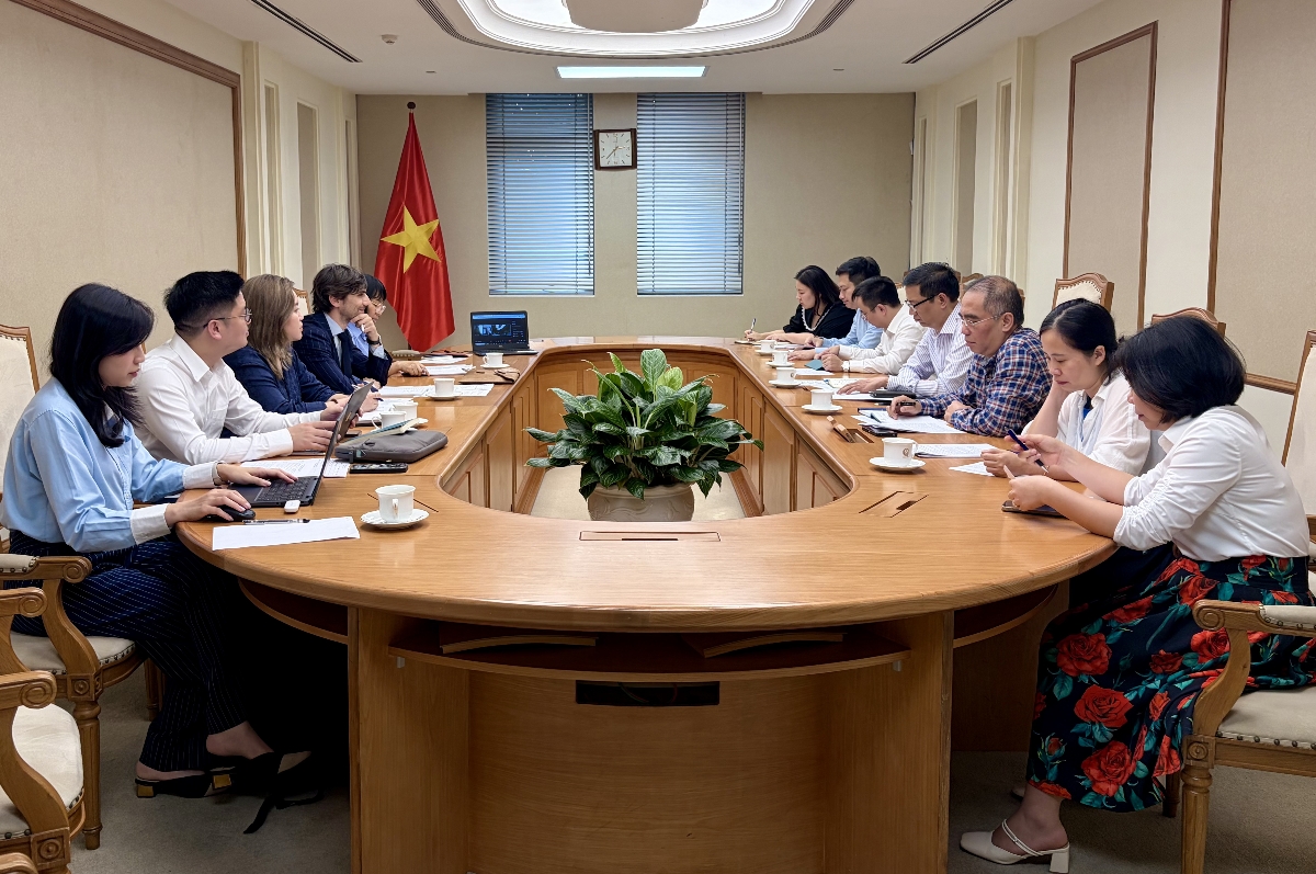 Họp ph&aacute;i đp&agrave;n của Ph&aacute;p trước khi sang Việt Nam. Ảnh do Viện Ph&aacute;p tại Việt Nam cung cấp.