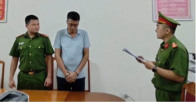 Cơ quan Cảnh sát điều tra Công an tỉnh Phú Thọ công bố quyết định đối với Vũ Công Giang. Ảnh: Cổng thông tin điện tử Bộ Công an.