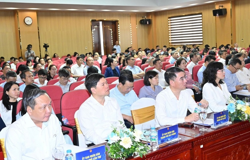 Hội nghị có sự tham gia của đại diện lãnh đạo các địa phương; các hiệp hội ngành hàng; các doanh nghiệp xuất khẩu. Ảnh: MOIT.