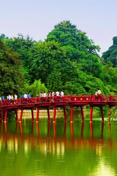 Hanoi welcomes over 18mln visitors in 6M