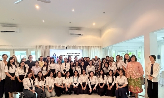 Eight female Consuls General serving in Ho Chi Minh City met with around 40 female students from the University of Social Sciences and Humanities, Vietnam National University Ho Chi Minh City, hosted by the Consulate General of the Kingdom of the Netherlands, to mark the International Day of Women in Diplomacy.