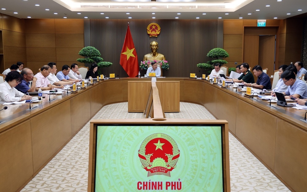 Phó Thủ tướng Thường trực Phạm Gia Túc chủ trì cuộc họp. Ảnh: VGP.